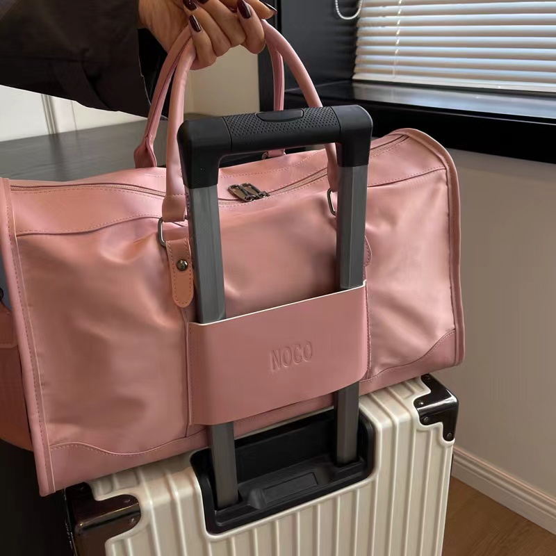 Oxford Cloth Duffle with PU Leather Piping and Handles Oxford Cloth Duffle with PU Leather Piping and Handles