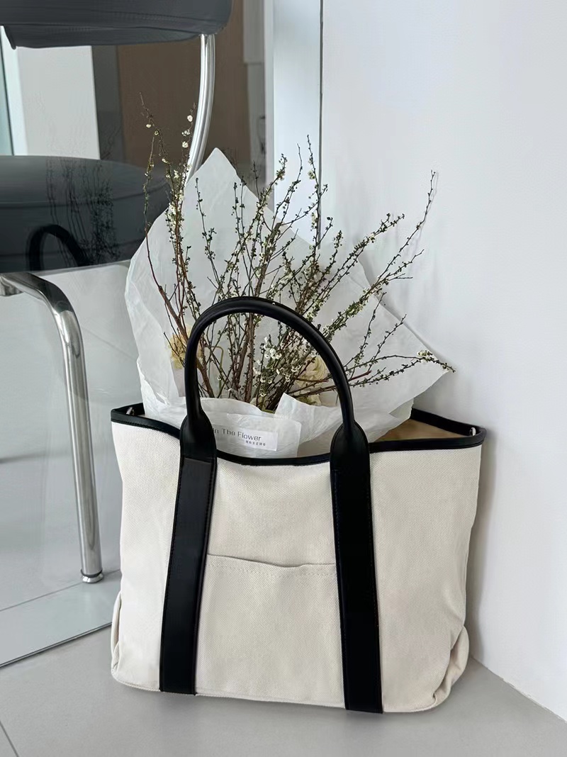 High Quality Canvas Handbag Spacious Tote Bag