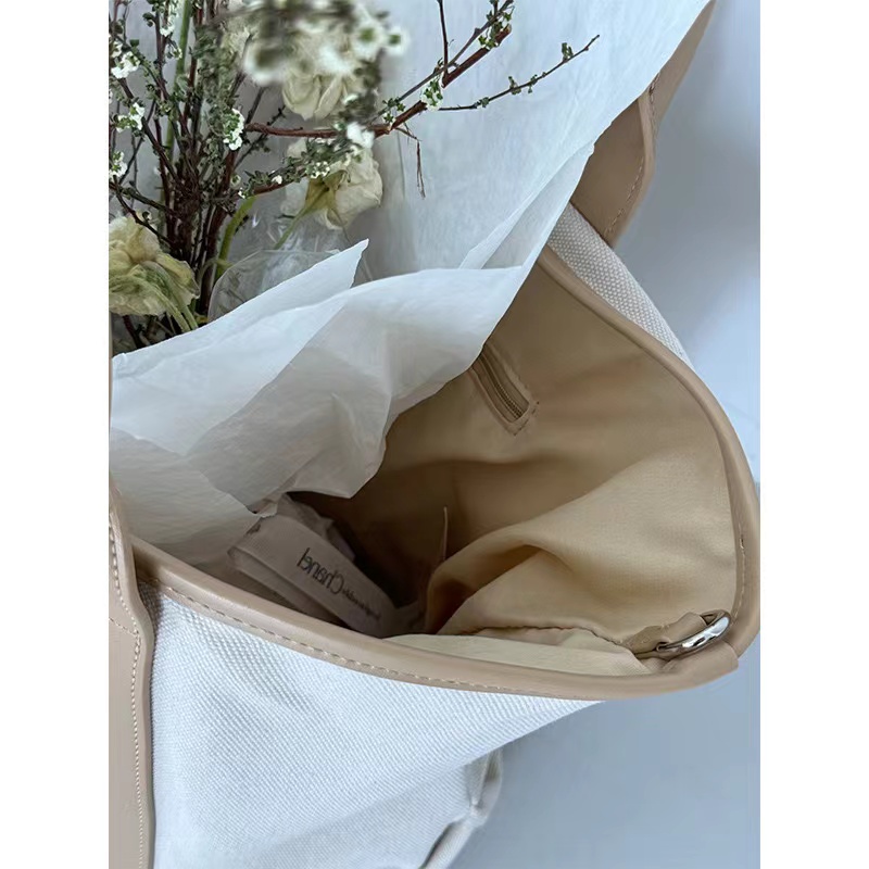 High Quality Canvas Handbag Spacious Tote Bag