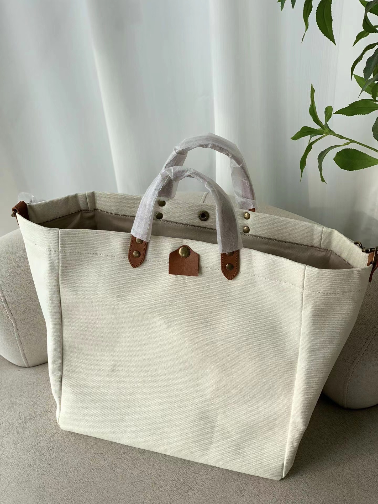 Heavy Duty Large Women's Canvas Tote Bag with Cotton Lining Fashionable Open Closure 