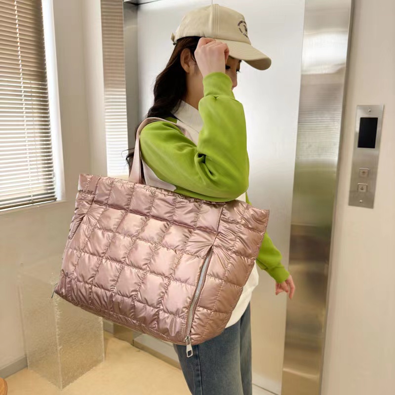 Cotton Down Quilted Handbag Puffer Crossbody Bag Cotton Down Quilted Handbag Puffer Crossbody Bag